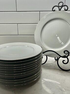 (6) Crown Victoria Fine China Dinner Plates, LOVELACE